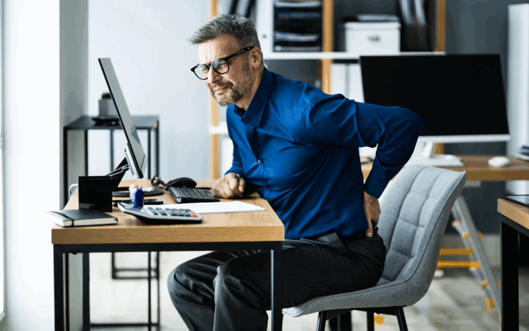 Mal au coccyx sans chute : causes possibles et solutions naturelles